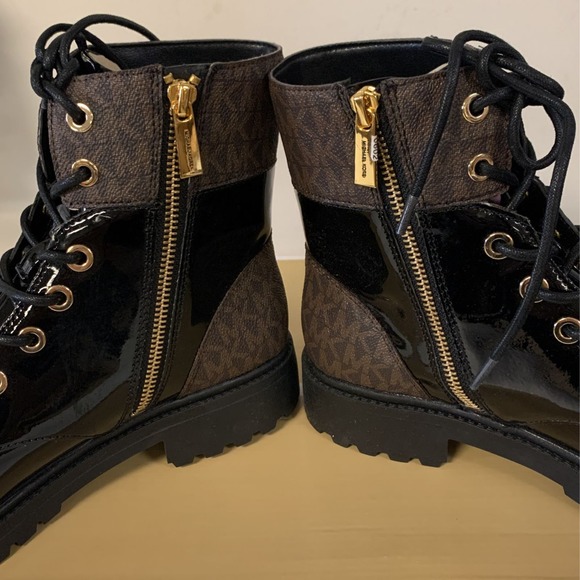Michael Kors Women's SIZE 9.5 M Alistair Lace-Up Lug Sole Combat Booties… - Picture 8 of 9